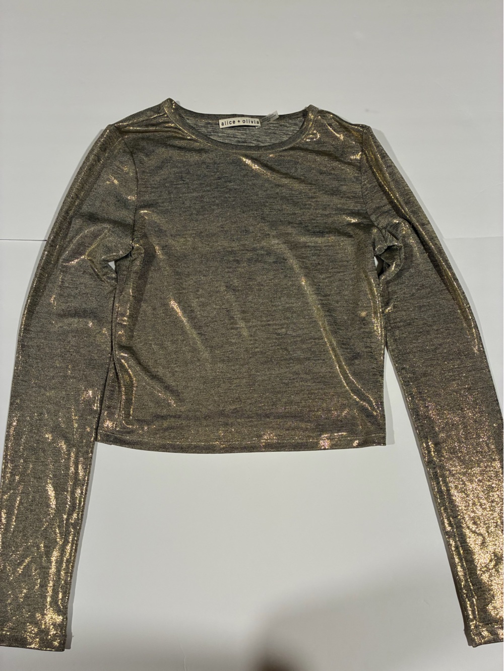 Alice + Olivia Shimmer Long-Sleeve Metallic Cropped Top - Gold